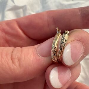 Elegant 14k Gold Hoop Earrings